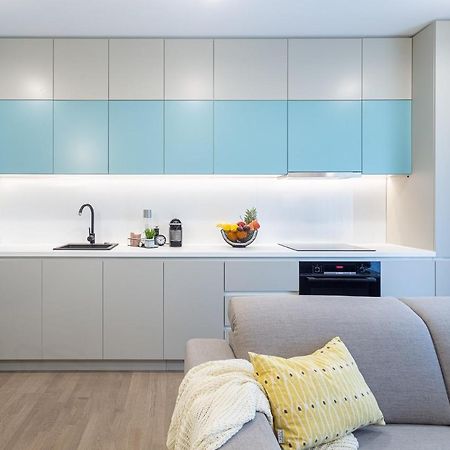 Il Lago - Turquoise - Cozy Luxurious Smart Home By The Lake Voluntari Esterno foto