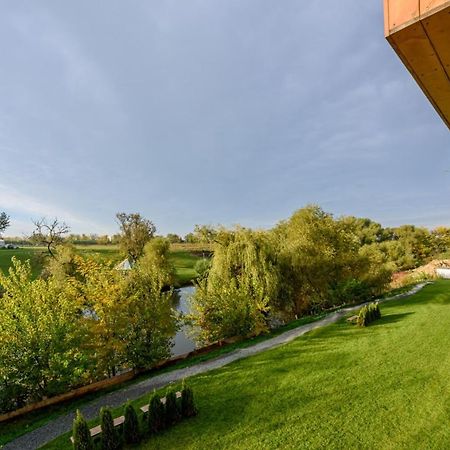 Il Lago - Turquoise - Cozy Luxurious Smart Home By The Lake Voluntari Esterno foto
