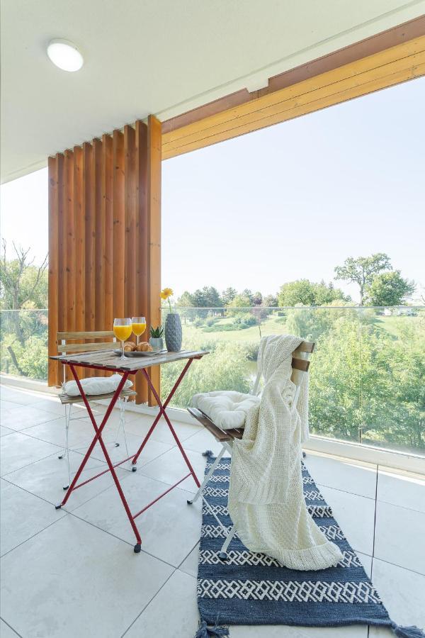 Il Lago - Turquoise - Cozy Luxurious Smart Home By The Lake Voluntari Esterno foto