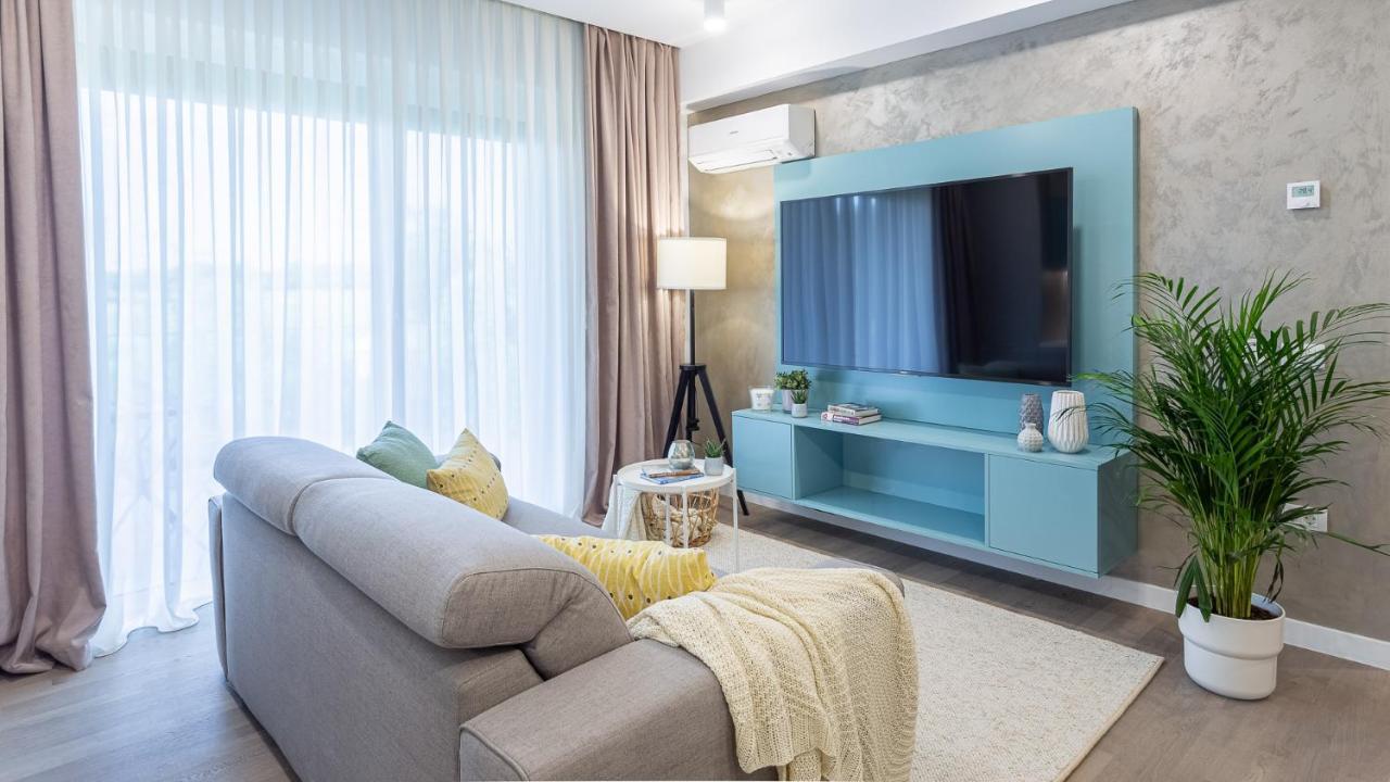 Il Lago - Turquoise - Cozy Luxurious Smart Home By The Lake Voluntari Esterno foto